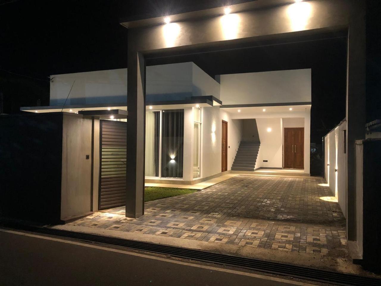 Luvi'S Villa ガル エクステリア 写真